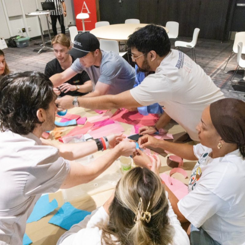 Team building Défis collaboratifs avec EVMO